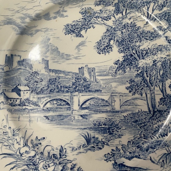 Blue and White Scenic Dinner Plate - Picture 2 of 7